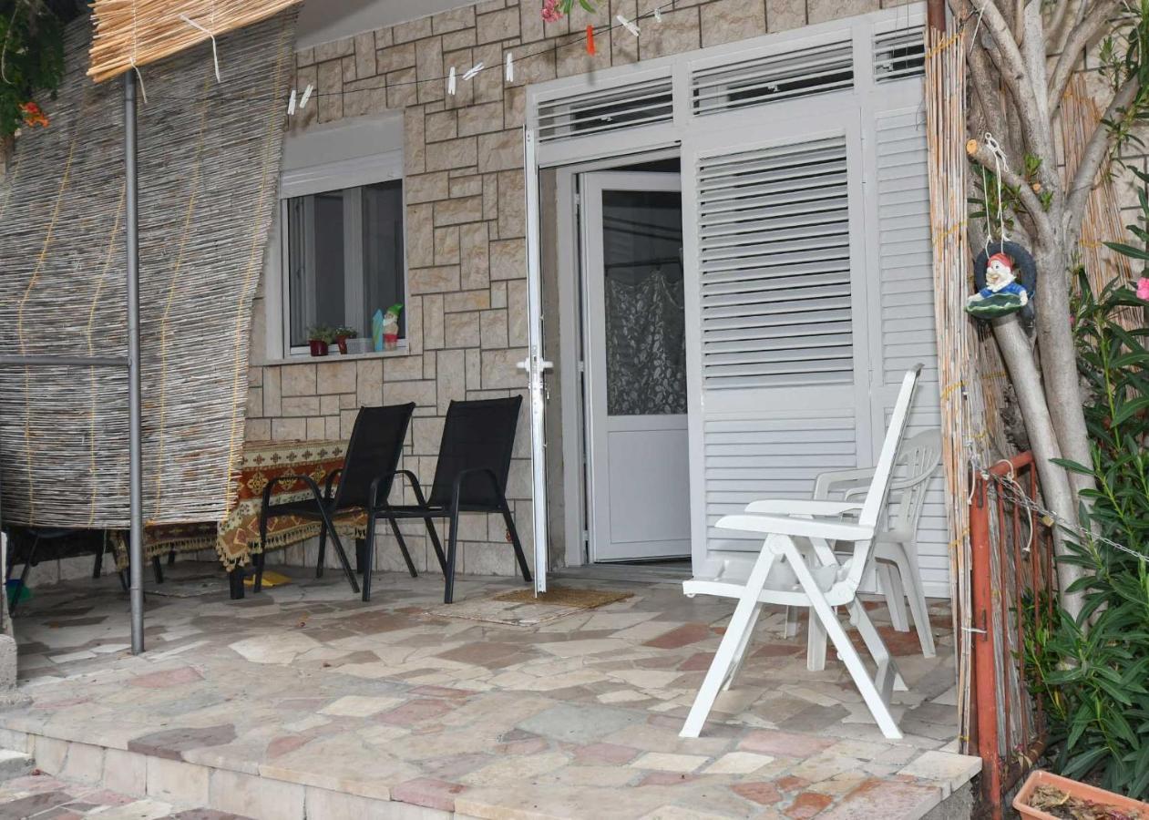 Apartmani Dora Duboka Exterior photo