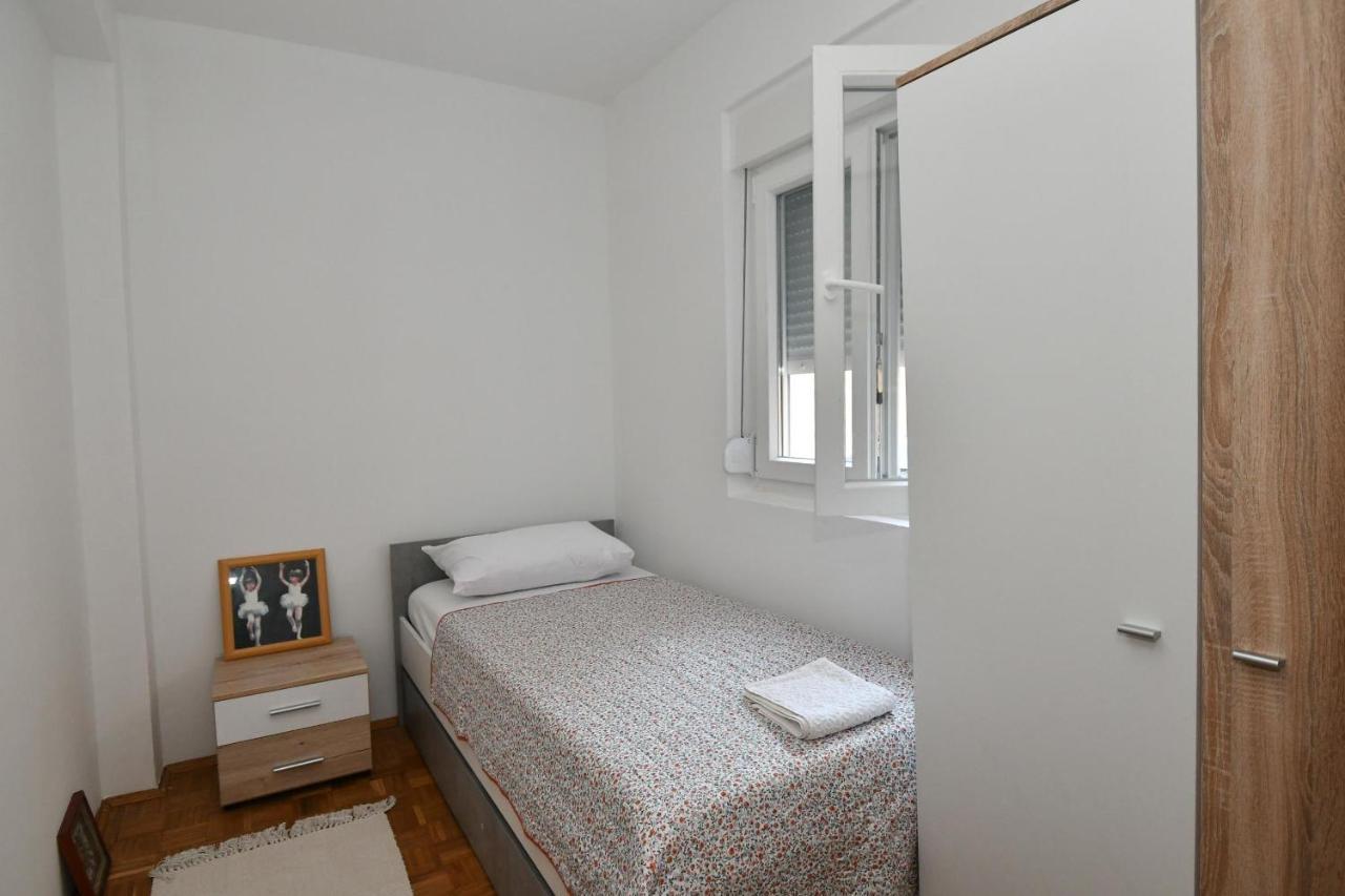 Apartmani Dora Duboka Exterior photo